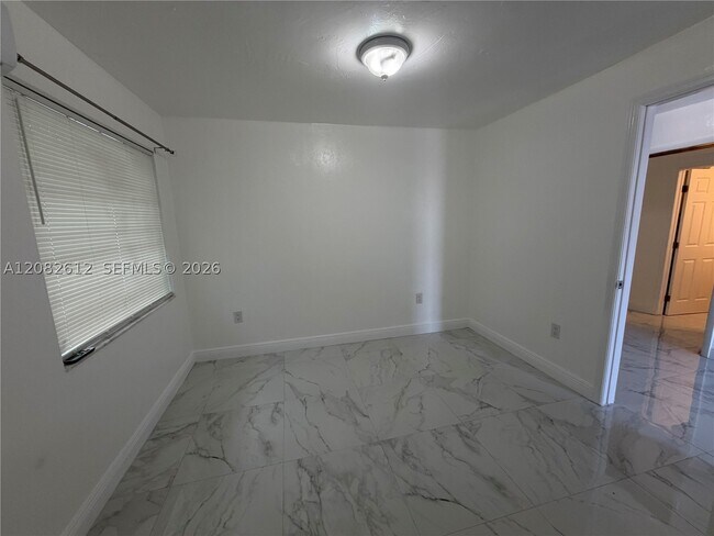 Building Photo - 4265 NW 5th Ave