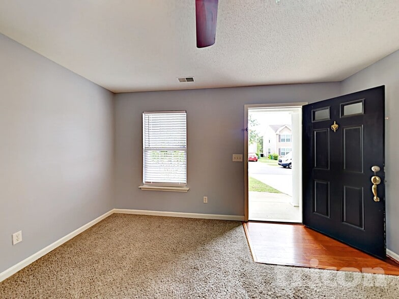 Building Photo - 121 Rabon Springs Rd
