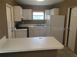 Building Photo - 5924 Pine St