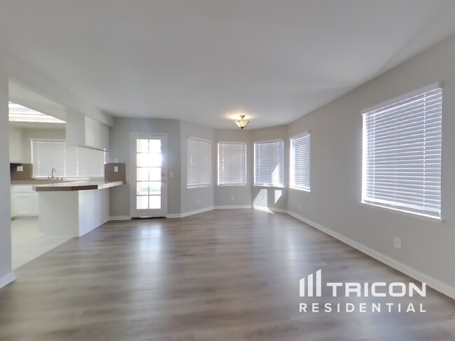 Building Photo - 531 Atwood Ct