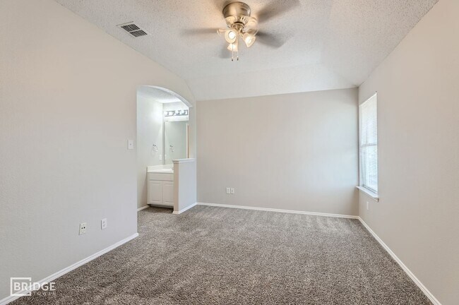 Building Photo - 1507 Walnut Ridge Dr
