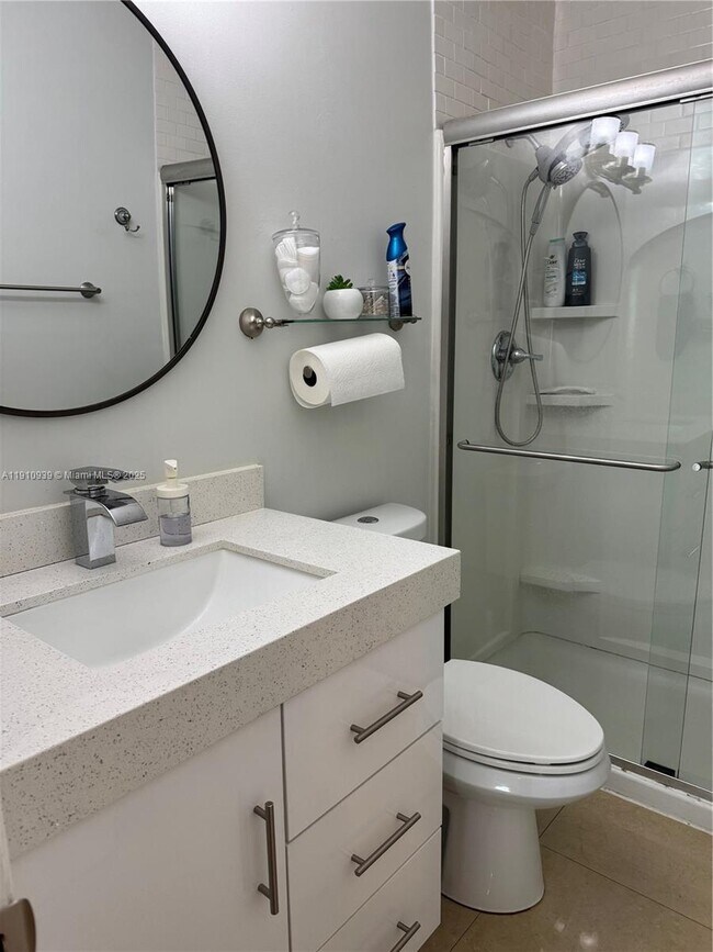 Building Photo - 14036 SW 90th Ave