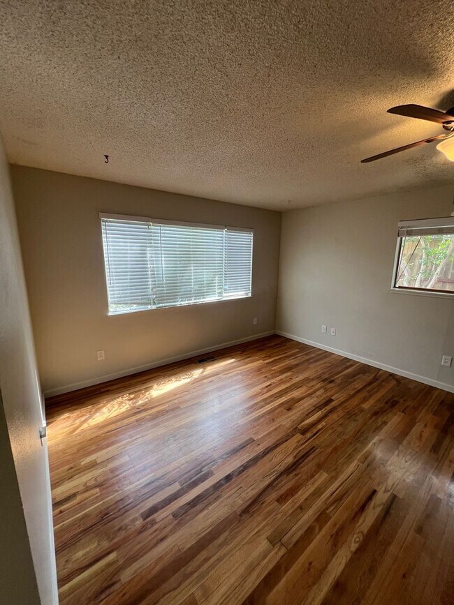 Building Photo - Durham 3 bedroom 2 bath Home, MOVE IN SPEC...