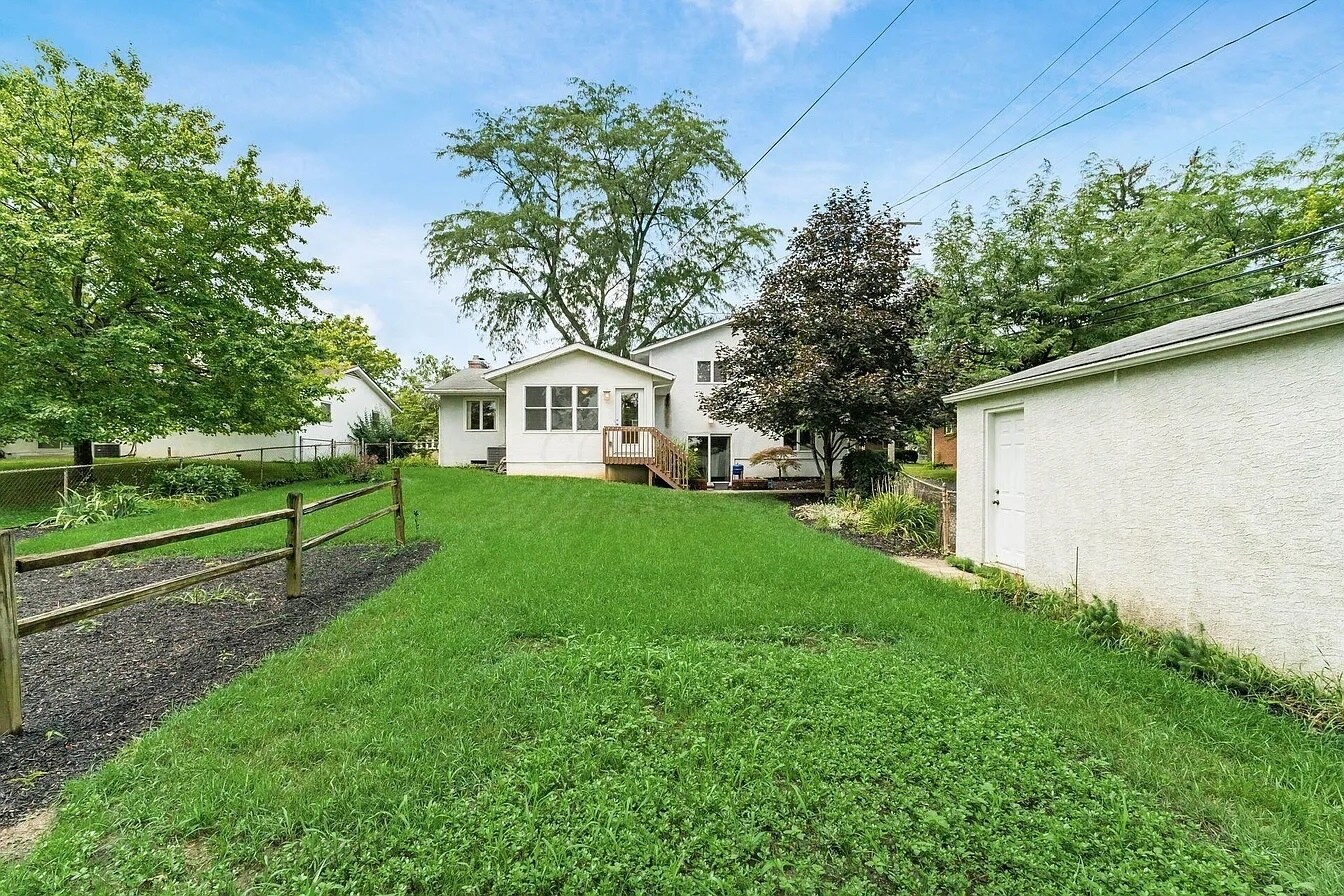 Building Photo - 3628 Clearview Ave