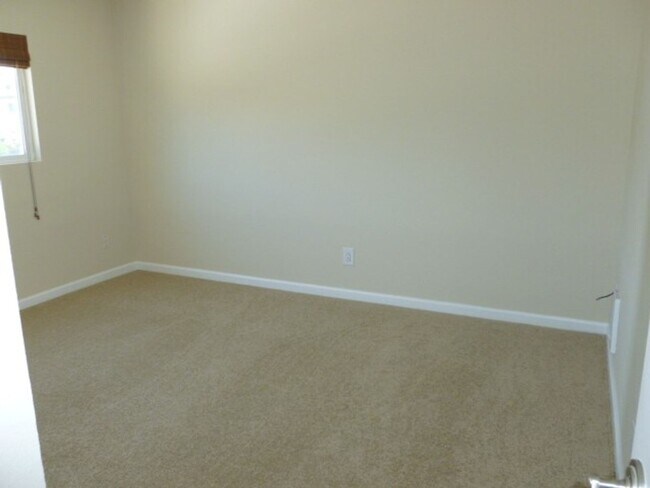 Building Photo - 1 BR/ 1BA Condo in Mission Bay/Bay Ho