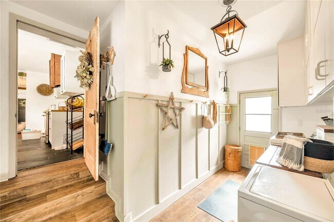 Building Photo - 16084 Stur St