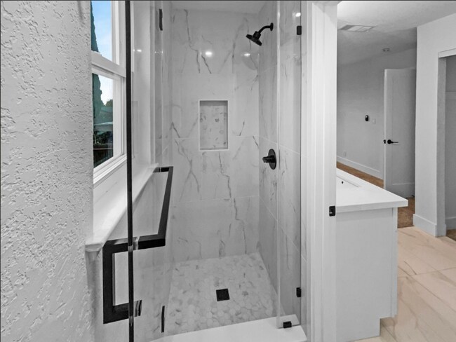 Building Photo - 7952 Summerplace Dr