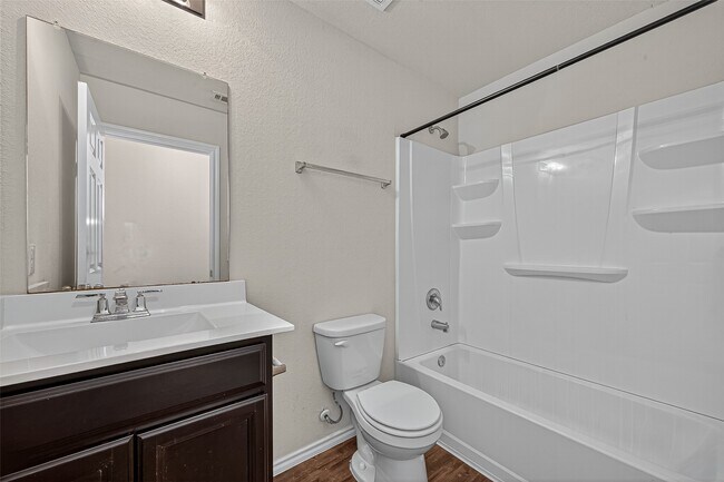 Building Photo - 1830 Cormorant Cres