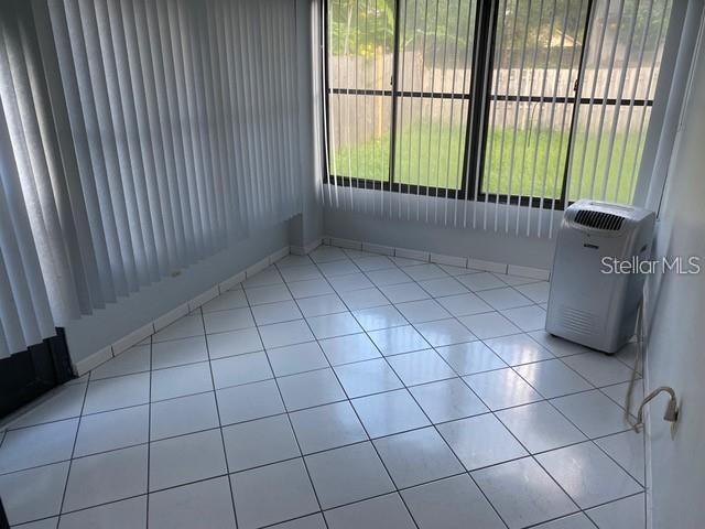 Building Photo - 4618 Suntree Blvd