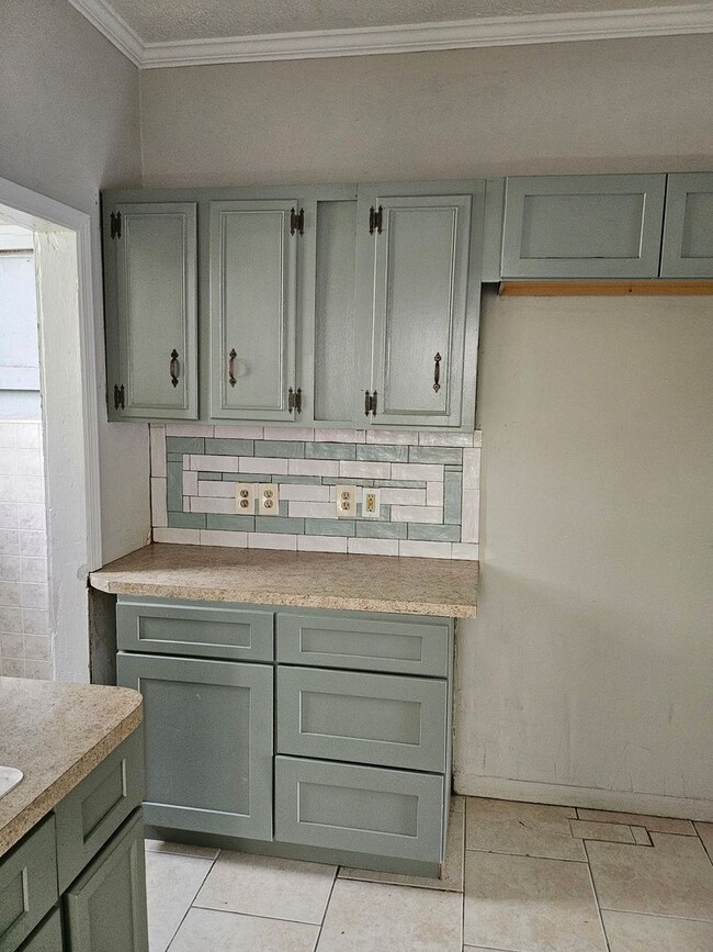 Building Photo - 3 Bed/1bath