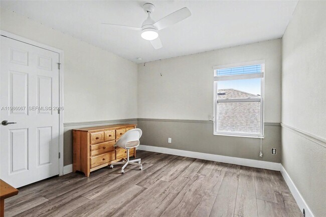 Building Photo - 2251 Napone Ln