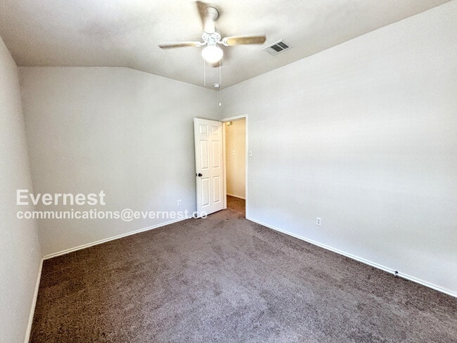 Building Photo - 1018 Monadale Trail