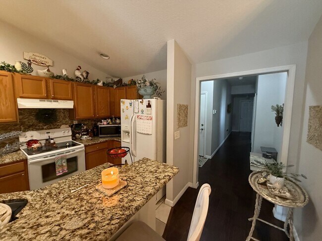 Building Photo - 3/2 Clermont Villa