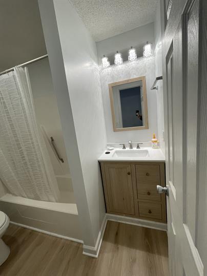 Building Photo - 212 11th Ave S