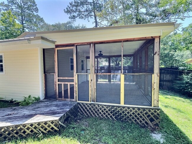 Building Photo - Charming 3-Bedroom, 2-Bathroom Home in Oce...