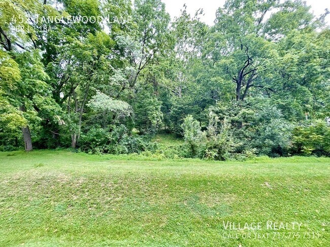 Building Photo - 452 Tanglewood Ln