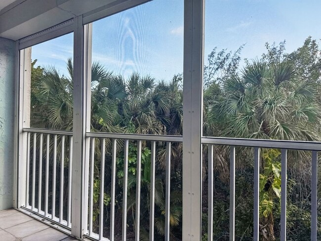 Building Photo - 3041 Sandpiper Bay Cir