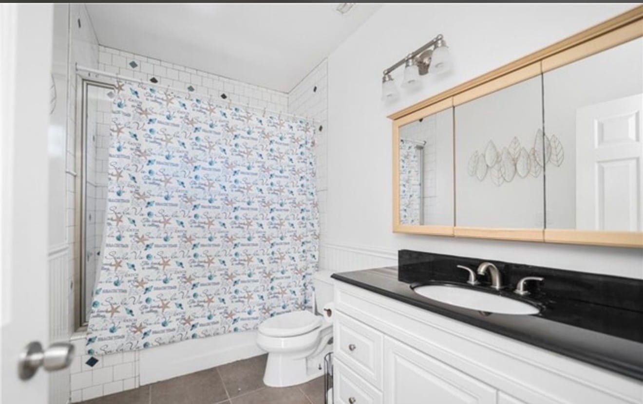 Building Photo - 2324 S Grand Ave