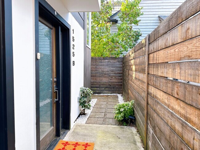 Building Photo - 1525 NW 60th St