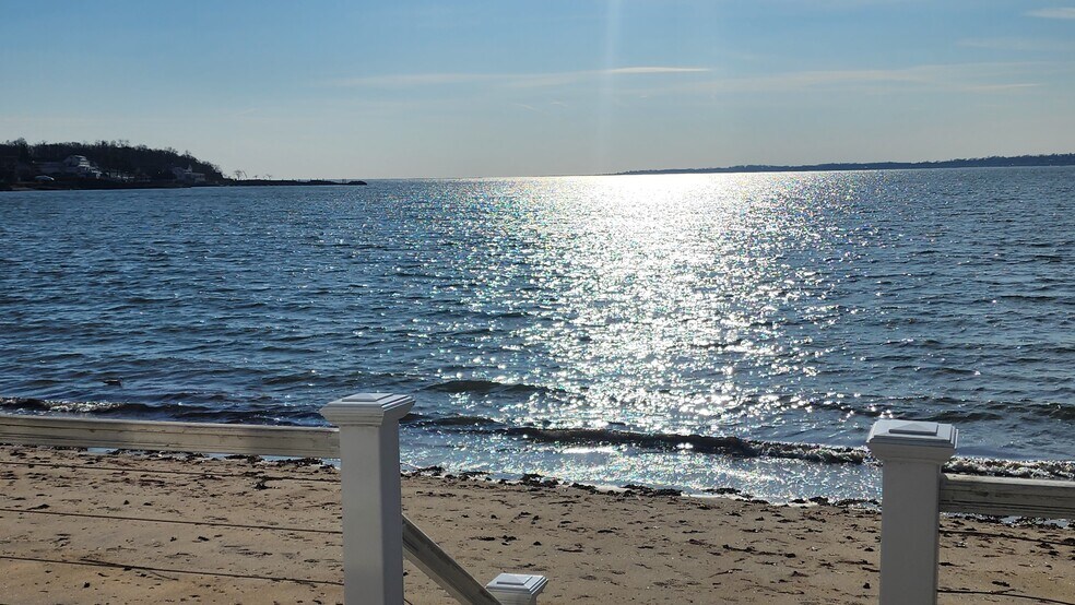 Building Photo - 92 Townsend Ave