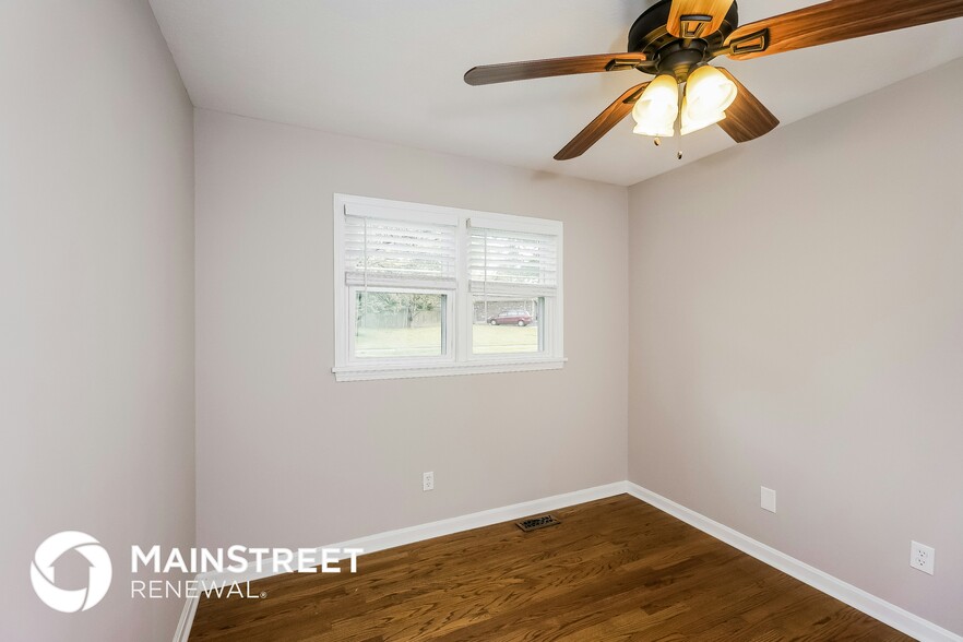 Building Photo - 11804 Leemont Dr