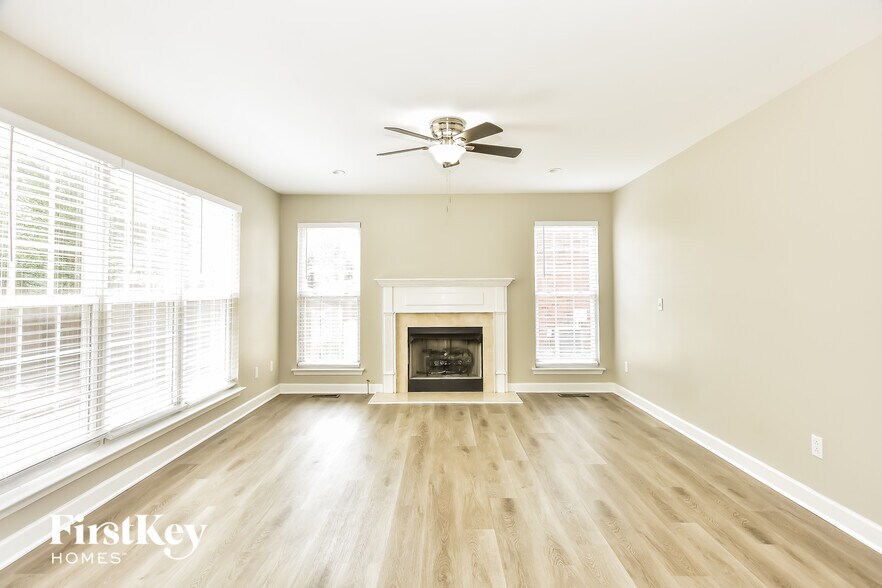Building Photo - 4801 Mara Vista Dr