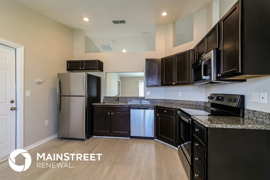 Building Photo - 1040 Condor Dr