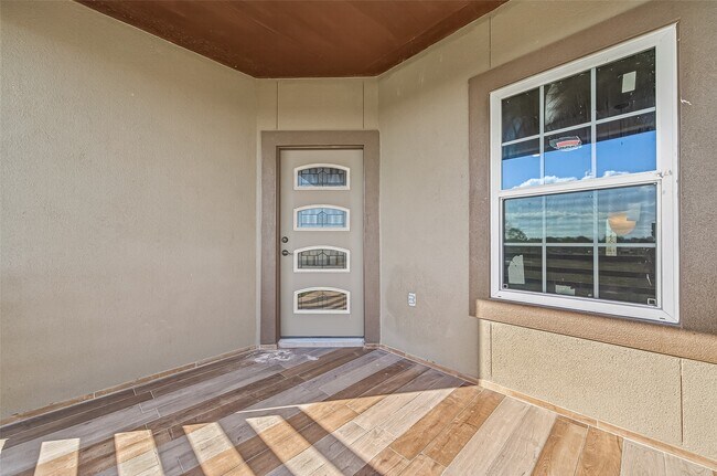 Building Photo - 2410 Engeling Rd