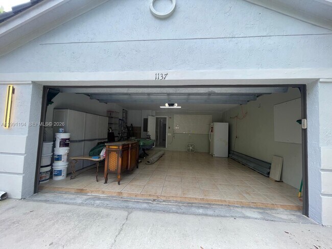 Building Photo - 1137 Croton Ct
