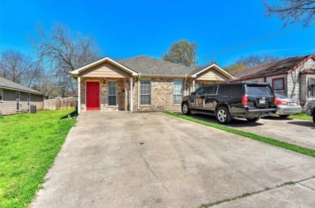 Building Photo - 403 N Burdette Ave