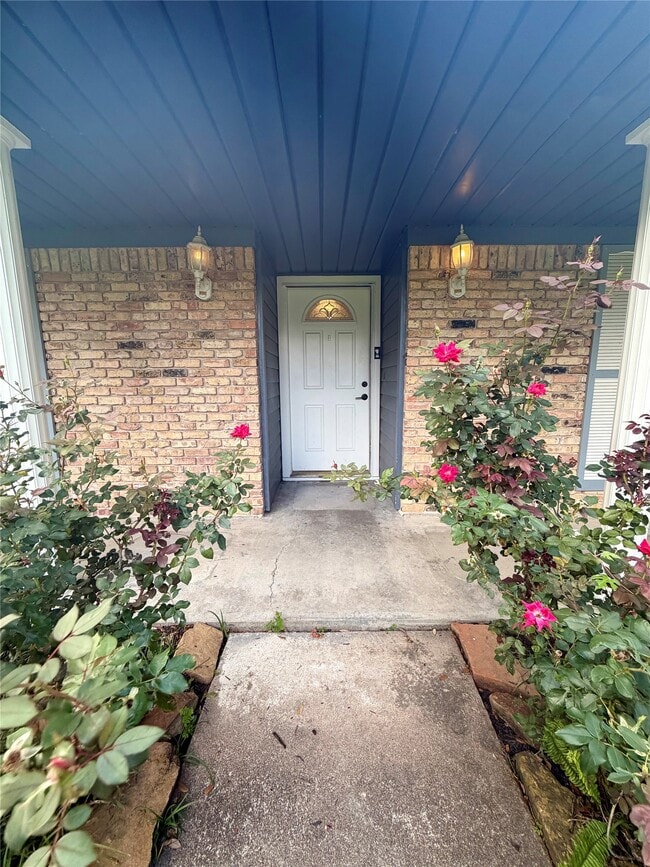 Building Photo - 5422 Winding Way Dr