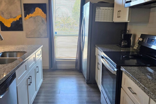 Building Photo - 2704 Sam Wilson St