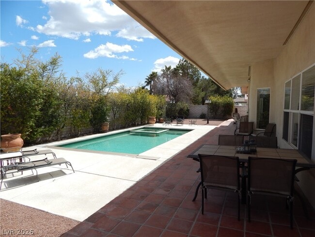 Building Photo - 1320 Crystal Valley Dr