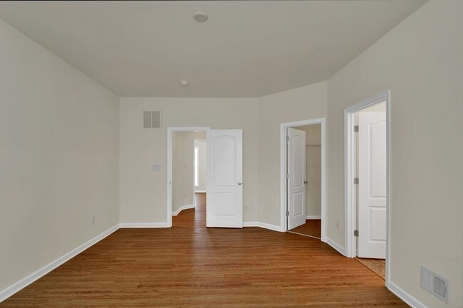 Building Photo - 3 bedroom rancher with an open floor plan