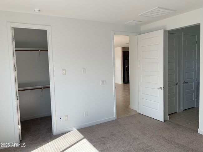 Building Photo - 5606 S Caisson Way