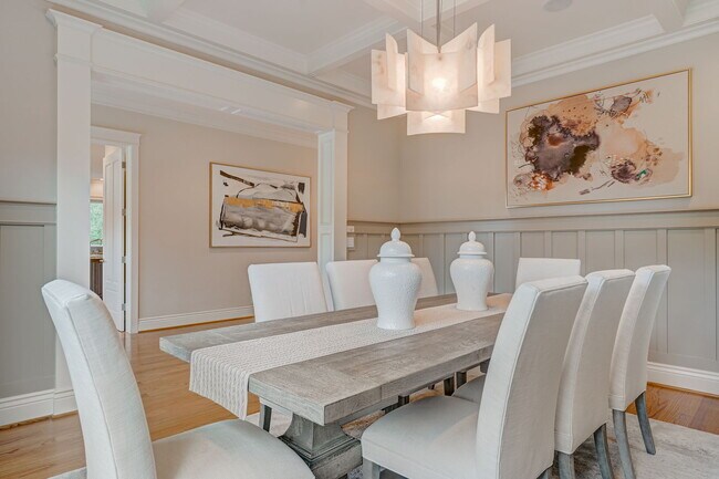 Building Photo - 140 Emerald Estates Ct