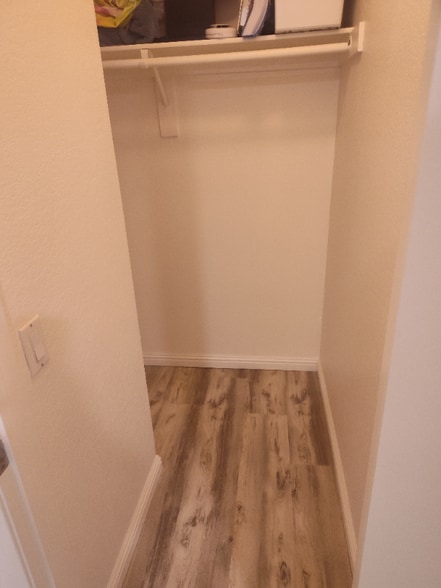 Building Photo - 1365 Crafton Ave