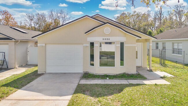 Building Photo - 2008 Garwood Dr