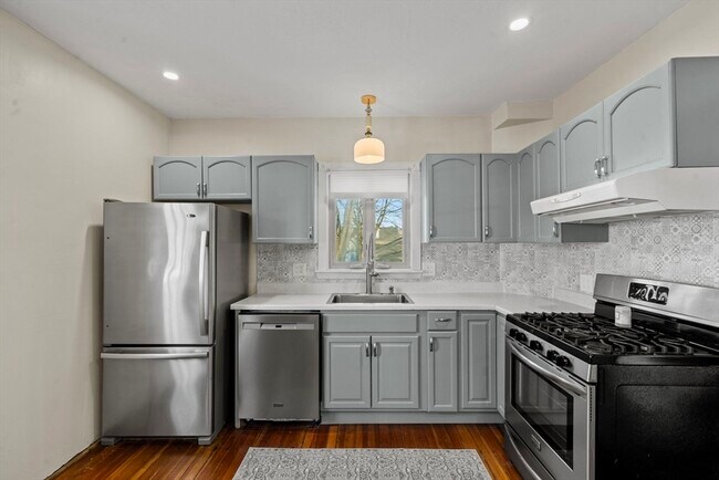 Building Photo - 7 Sweetser Ave