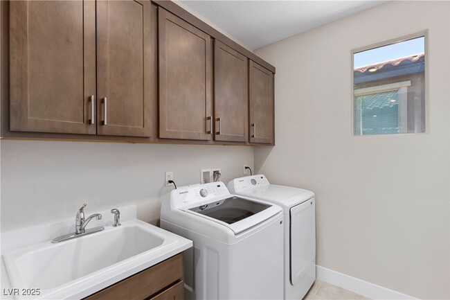 Building Photo - 52 Stone Blf Ln