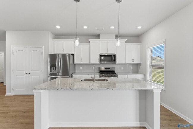 Building Photo - 117 Speck Cir