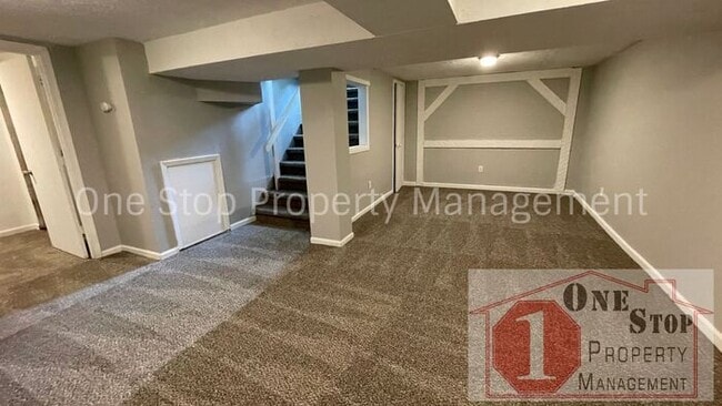 Building Photo - Beautiful 3 Bedroom 1.5 Bathroom in Kansas...