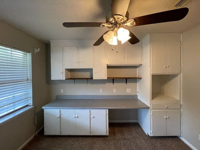 Building Photo - Shadows Acres.. New Flooring..New Paint.....