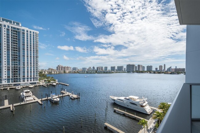 Building Photo - 17111 Biscayne Blvd