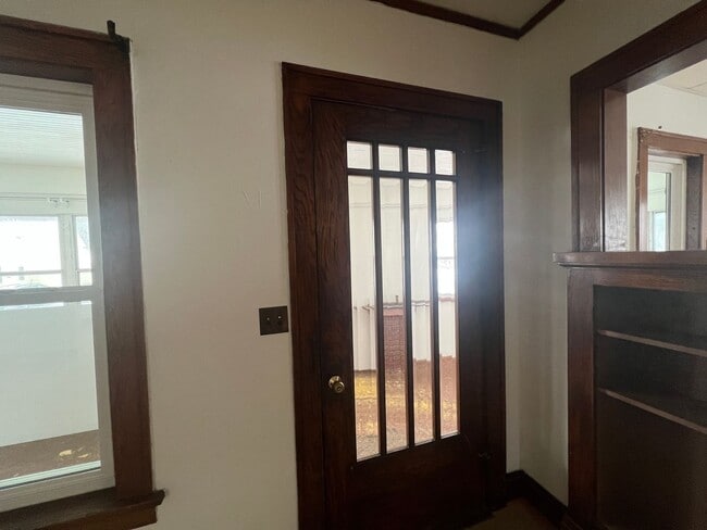 Building Photo - Click the “Apply Now” button or email wapmrentals@gmail.com for a prompt response.