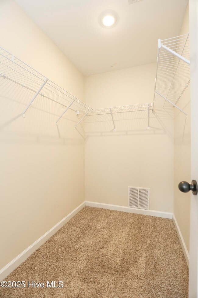 Building Photo - 304 Windward Landing