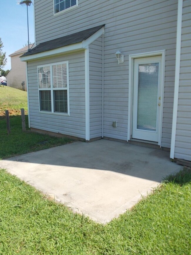 Building Photo - Lovely 3 Bed, 2.5 Bath home in Havenbrook