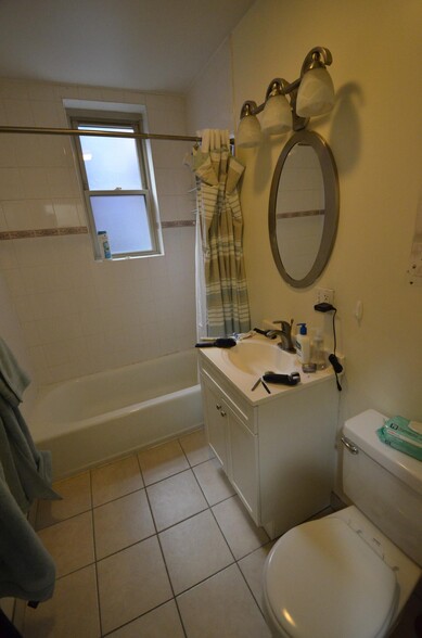 Building Photo - 28 Haviland St