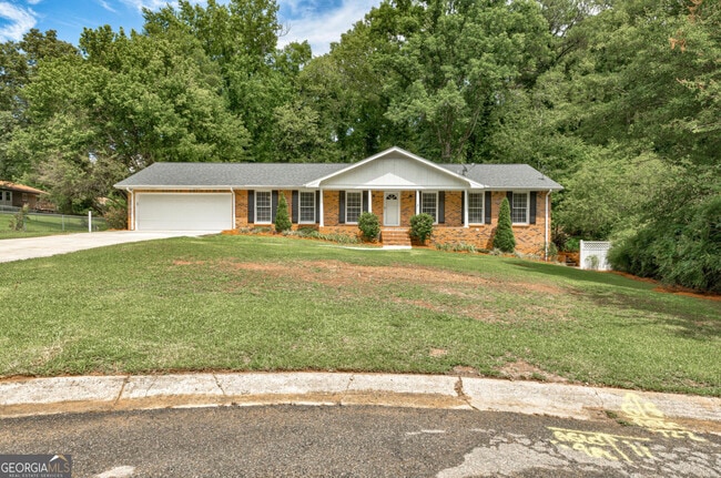 Building Photo - 922 Sharon Ct