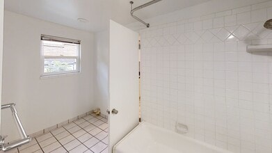 Building Photo - 1123 E 900 S